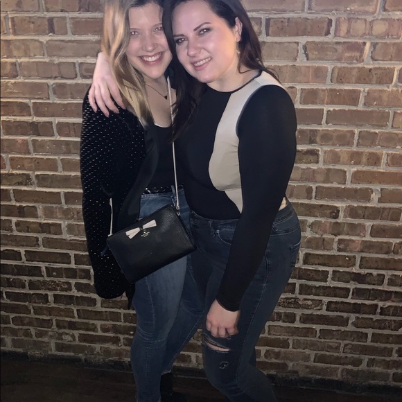 Meet your Posher, Paige - Picture 2 of 5